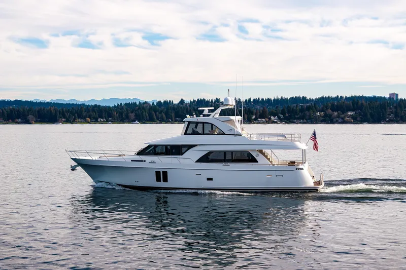 Slide: The Image of 2017 Ocean Alexander 72 Pilothouse Motor-yacht - 3