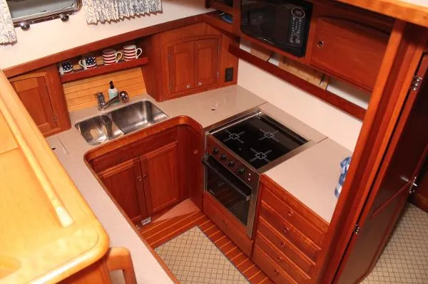 Slide: The Image of Sabre SABRELINE AFT CABIN BR4484 2001 - 2