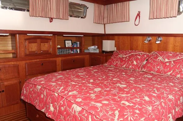 Slide: The Image of Sabre SABRELINE AFT CABIN BR4484 2001 - 3