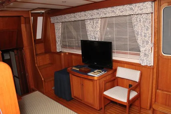 Slide: The Image of Sabre SABRELINE AFT CABIN BR4484 2001 - 7