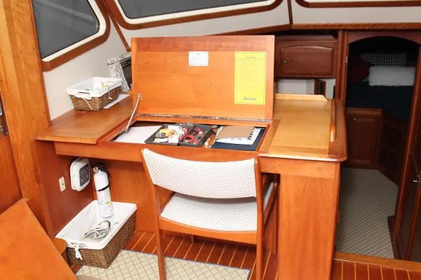 Slide: The Image of Sabre SABRELINE AFT CABIN BR4484 2001 - 9