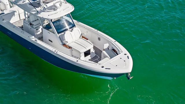 Slide: The Image of Everglades 375 Center Console 2026 - 29