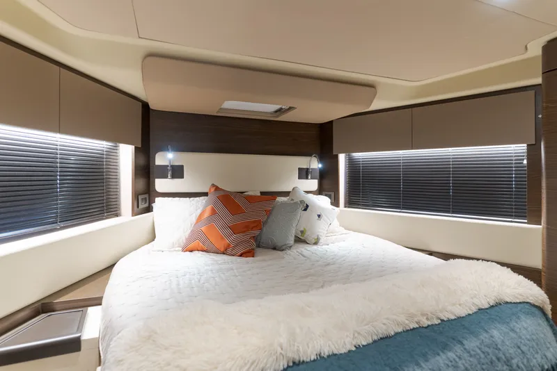 Slide: The Image of Luxurious bedroom on a 2015 Azimut 50 Fly yacht. - 36