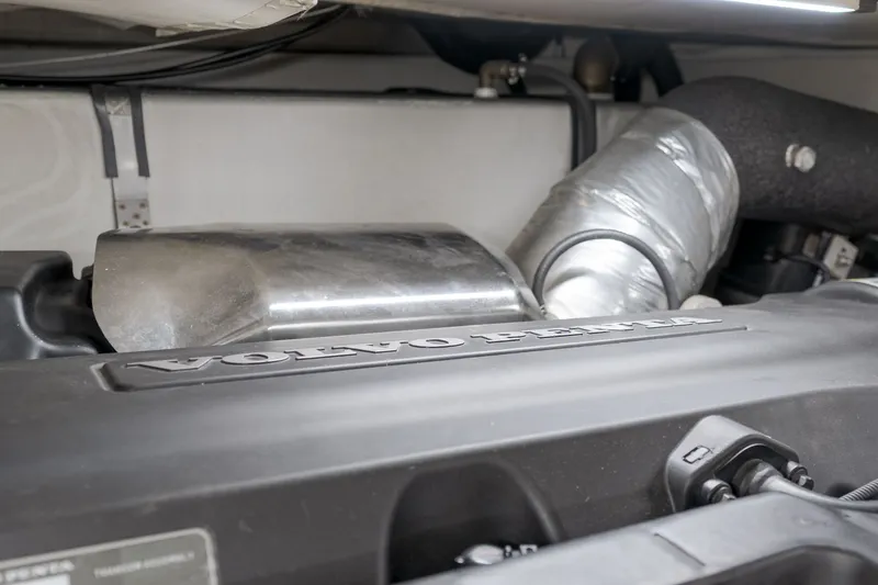 Slide: The Image of Azimut 50 fly 2015 - 54