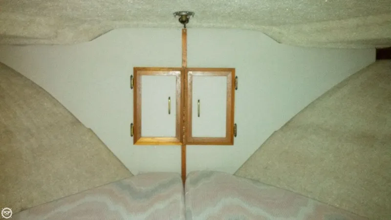Slide: The Image of Carver Yachts 3207 Aft Cabin 1986 - 10