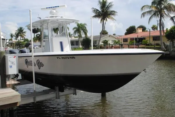 Slide: The Image of Contender 31 Center Console 2008 - 1