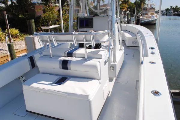 Slide: The Image of Contender 31 Center Console 2008 - 4