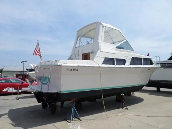 Slide: The Image of Tollycraft Royal 30 1972 - 7