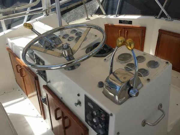 Slide: The Image of Hatteras 37 Convertible 1979 - 6