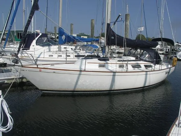 Slide: The Image of Bristol 35.5 Sloop 1987 - 0