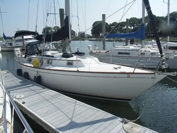 Slide: The Image of Bristol 35.5 Sloop 1987 - 1
