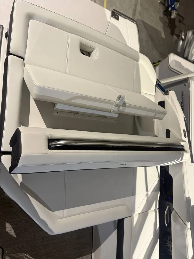 Slide: The Image of Cobalt R6 2025 - 33