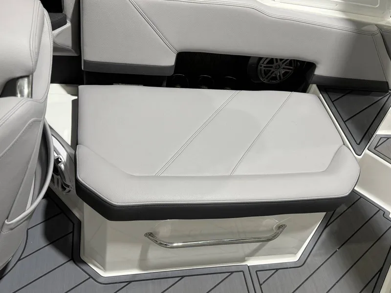 Slide: The Image of Cobalt R6 2026 - 18