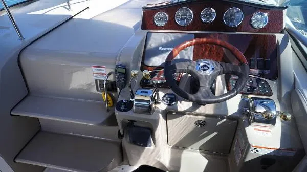 Slide: The Image of Sea Ray 310 Sundancer 2007 - 4