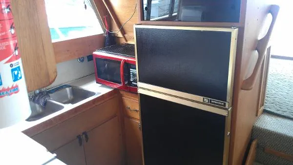 Slide: The Image of Carver Voyager 33 Sedan 1979 - 9