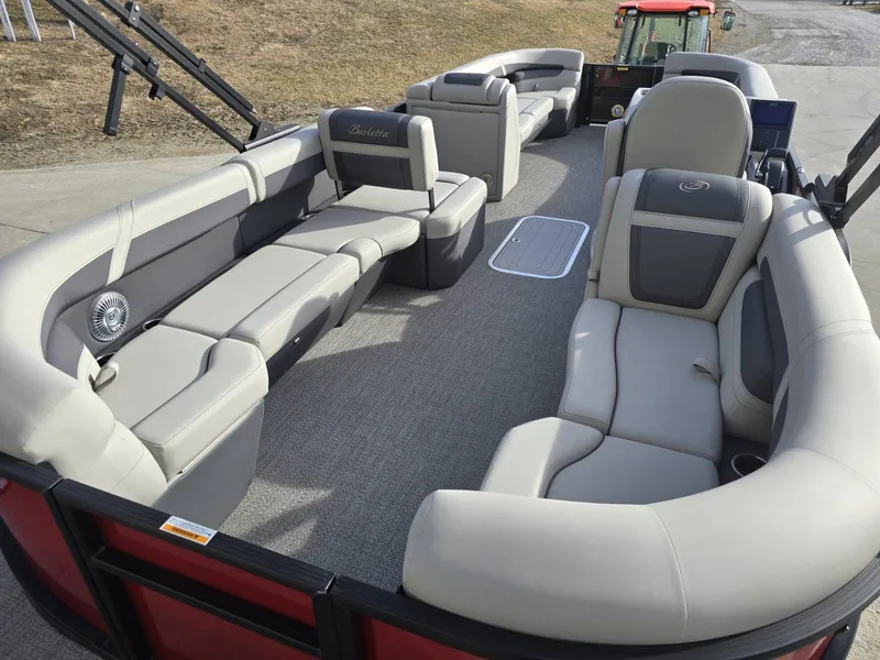 Slide: The Image of Barletta CABRIO C24Q 2025 - 21