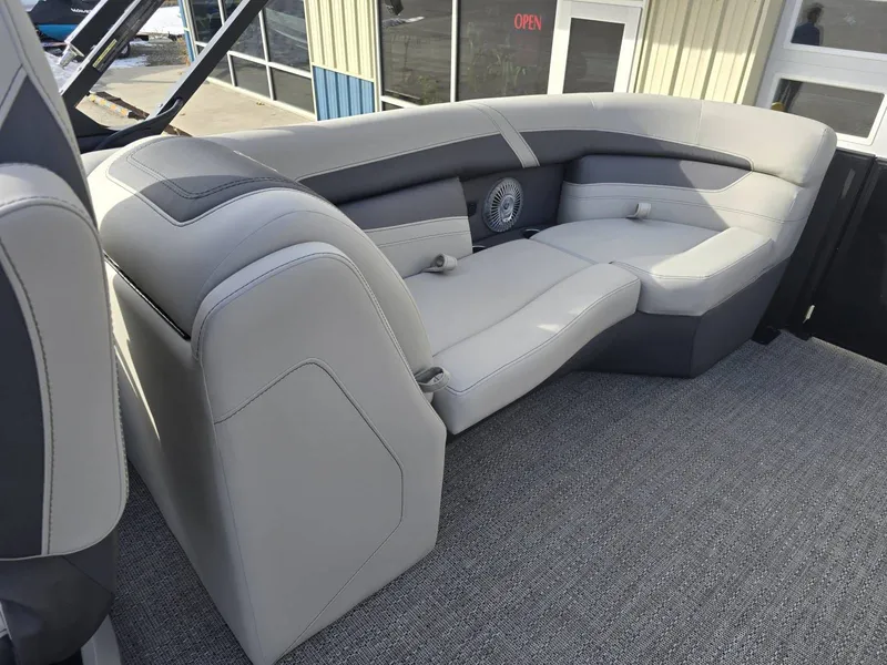 Slide: The Image of Barletta CABRIO C24Q 2025 - 23