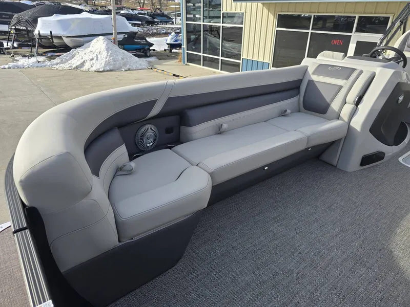 Slide: The Image of Barletta CABRIO C24Q 2025 - 9