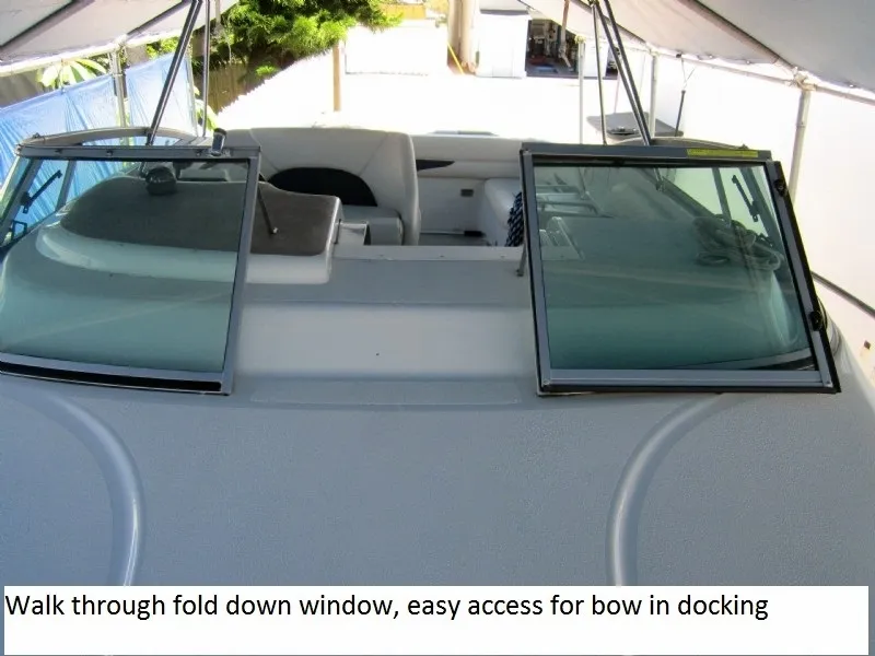 Slide: The Image of Crownline Boats 242 CR 2002 - 10