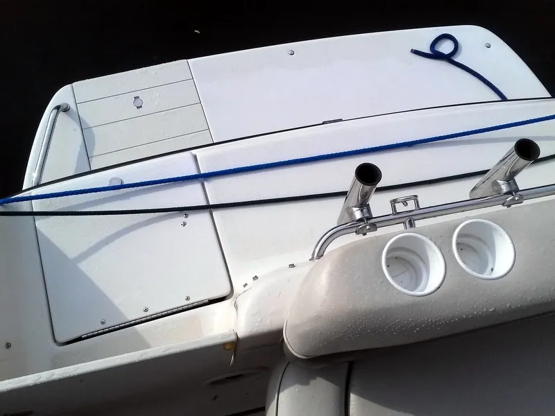 Slide: The Image of Crownline Boats 242 CR 2002 - 8