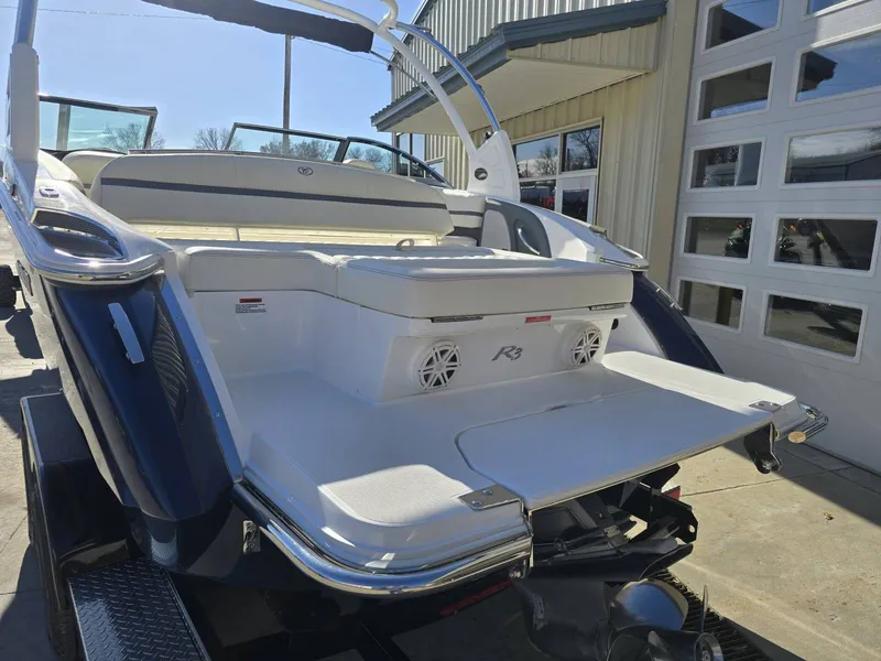 Slide: The Image of Cobalt R3 2020 - 4