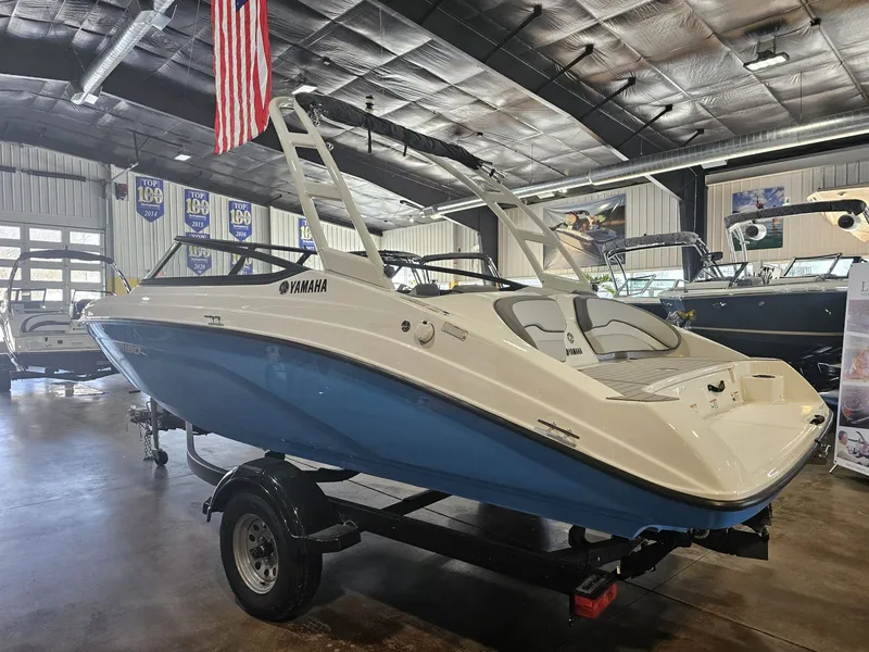 Slide: The Image of Yamaha AR190 2024 - 5