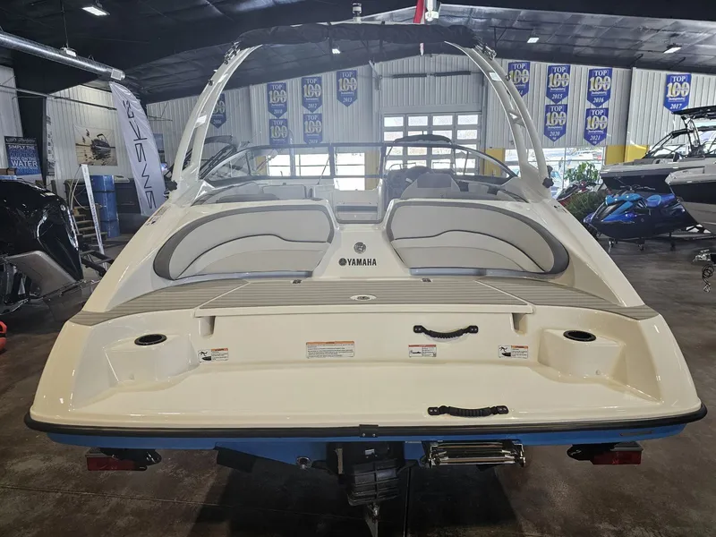 Slide: The Image of Yamaha AR190 2024 - 6