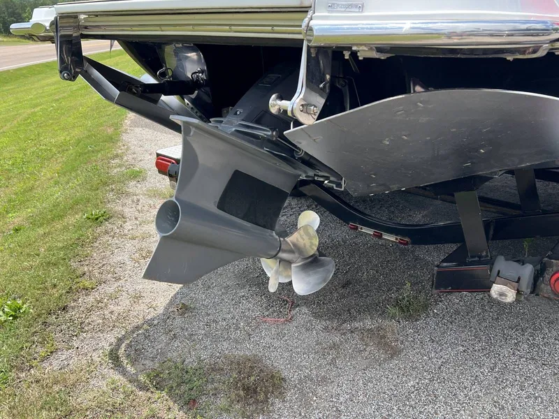 Slide: The Image of Cobalt R5 Surf 2018 - 16