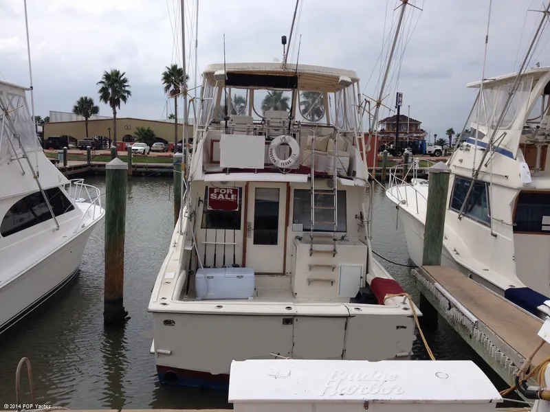 Slide: The Image of Hatteras 46 Sportfish Convertible 1977 - 3