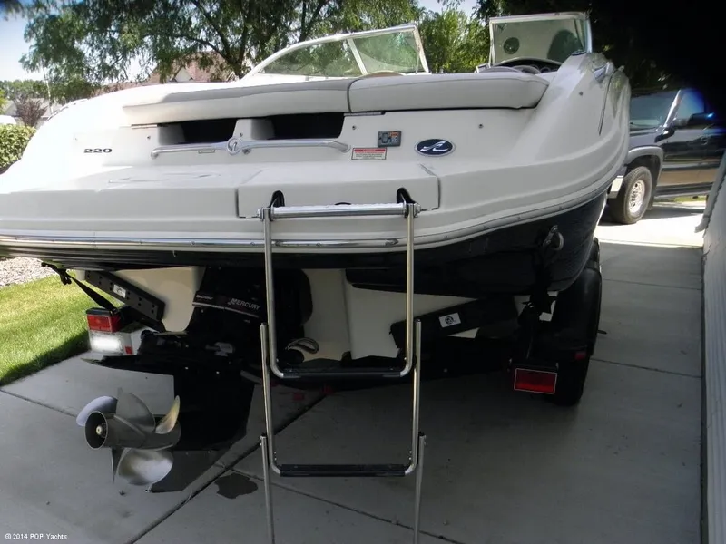 Slide: The Image of Sea Ray 220 BR 2002 - 10