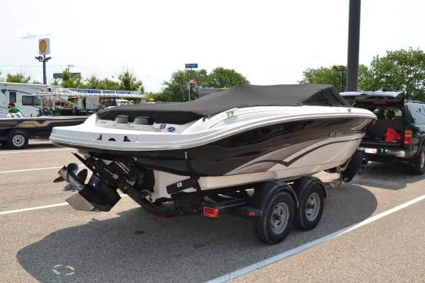 Slide: The Image of Sea Ray 220 BR 2002 - 2