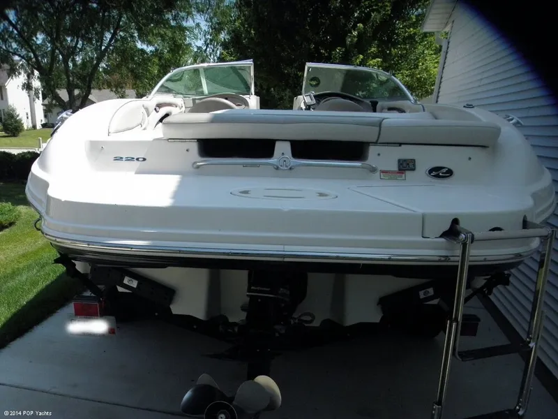 Slide: The Image of Sea Ray 220 BR 2002 - 9