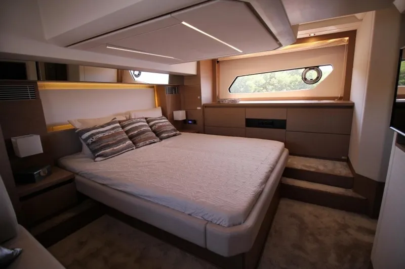 Slide: The Image of 2018 Prestige 460 S 'Knot Done Yet' - 18