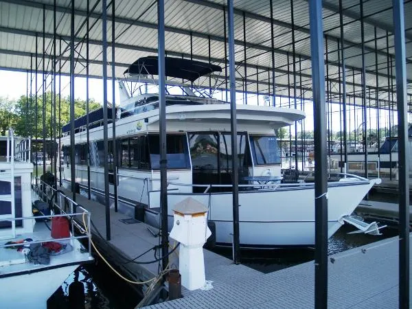 Slide: The Image of MONTICELLO River Yacht 1999 - 2