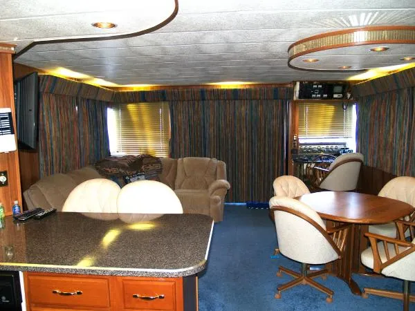 Slide: The Image of MONTICELLO River Yacht 1999 - 4