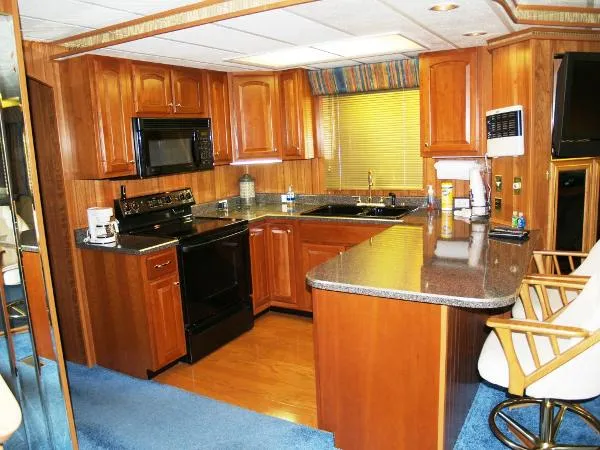 Slide: The Image of MONTICELLO River Yacht 1999 - 9