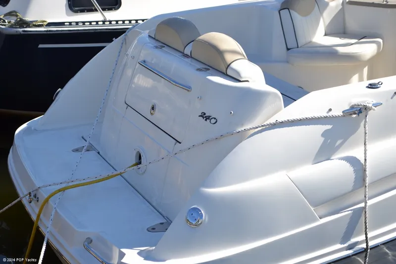 Slide: The Image of Sea Ray 240 Sundancer 2008 - 3