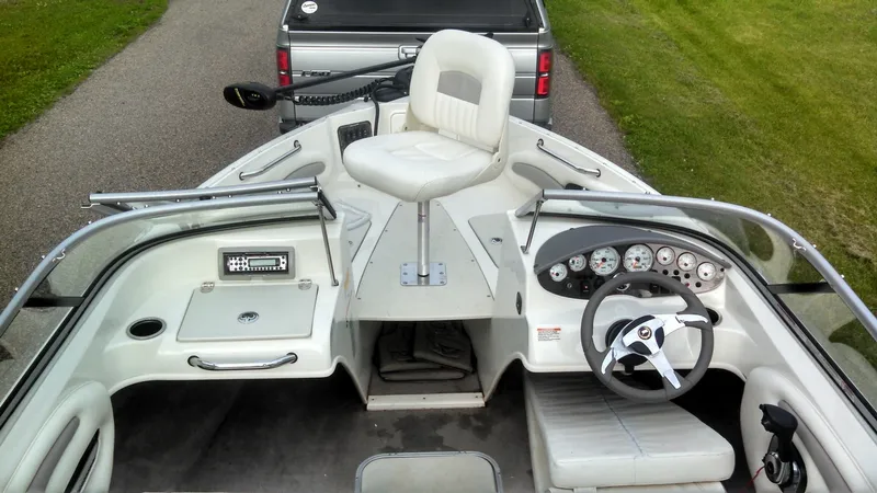 Slide: The Image of Stingray 195 FX 2011 - 7