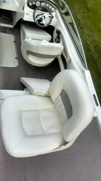 Slide: The Image of Stingray 195 FX 2011 - 9