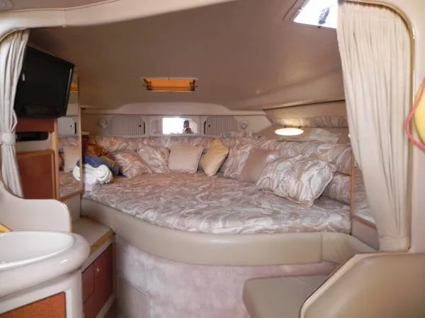 Slide: The Image of Sea Ray 330 Sundancer 1998 - 10