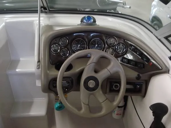 Slide: The Image of Crownline Boats 248CCR 2001 - 6