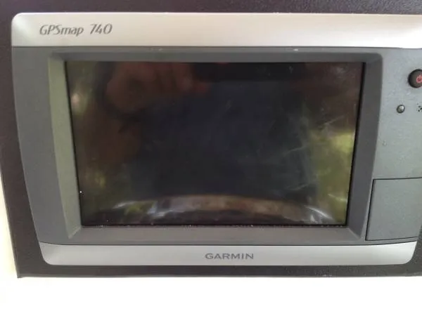 Slide: The Image of Avenger 24 Center Console 2008 - 2