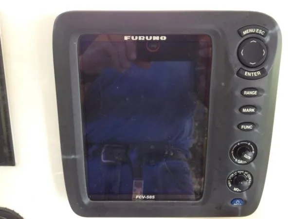 Slide: The Image of Avenger 24 Center Console 2008 - 3