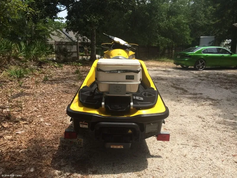 Slide: The Image of Sea-Doo 11 RXT X260 2010 - 6