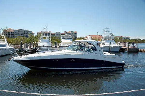 Slide: The Image of Sea Ray 390 Sundancer 2004 - 11