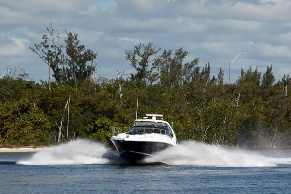 Slide: The Image of Sea Ray 390 Sundancer 2004 - 7