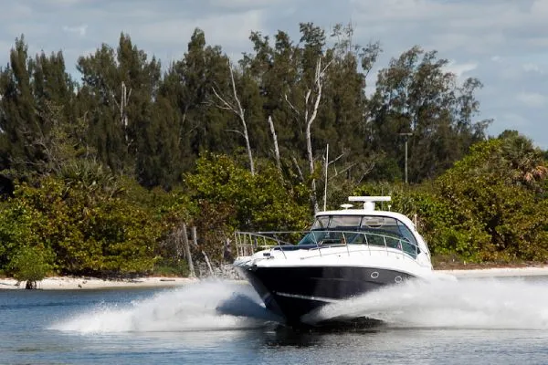 Slide: The Image of Sea Ray 390 Sundancer 2004 - 8