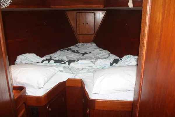 Slide: The Image of Gulfstar 44 Center Cockpit 1981 - 10