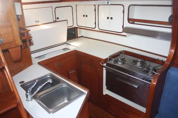 Slide: The Image of Gulfstar 44 Center Cockpit 1981 - 4