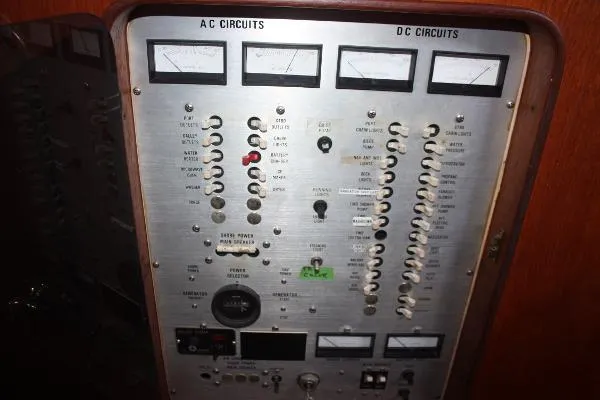 Slide: The Image of Gulfstar 44 Center Cockpit 1981 - 9